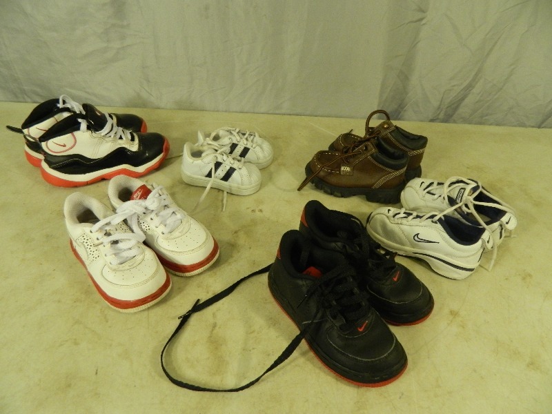 lot 134 image: Boys  Toddler Shoes