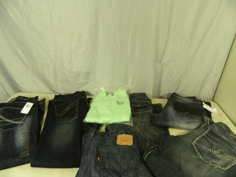 lot 136 image: Mens Jeans and More