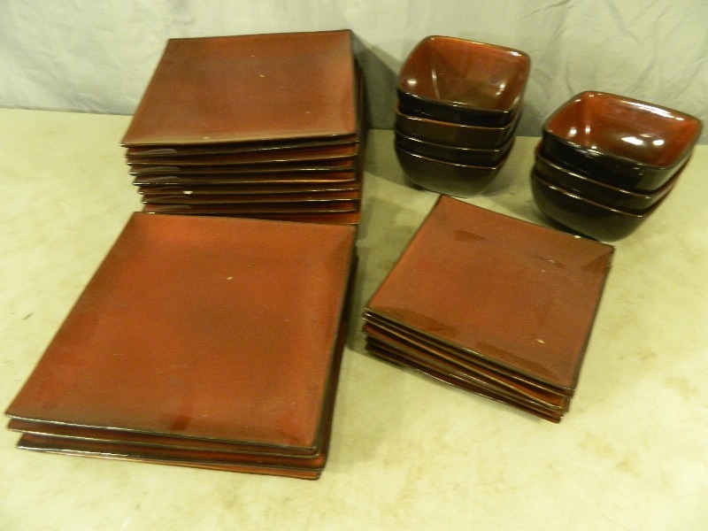 lot 142 image: Target Home Dishes