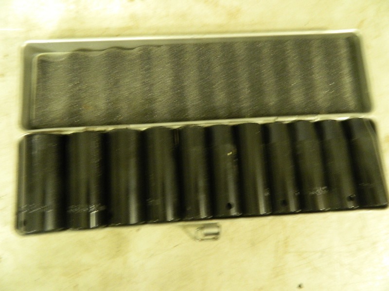 lot 157 image: 11 Pc Impact Socket Set