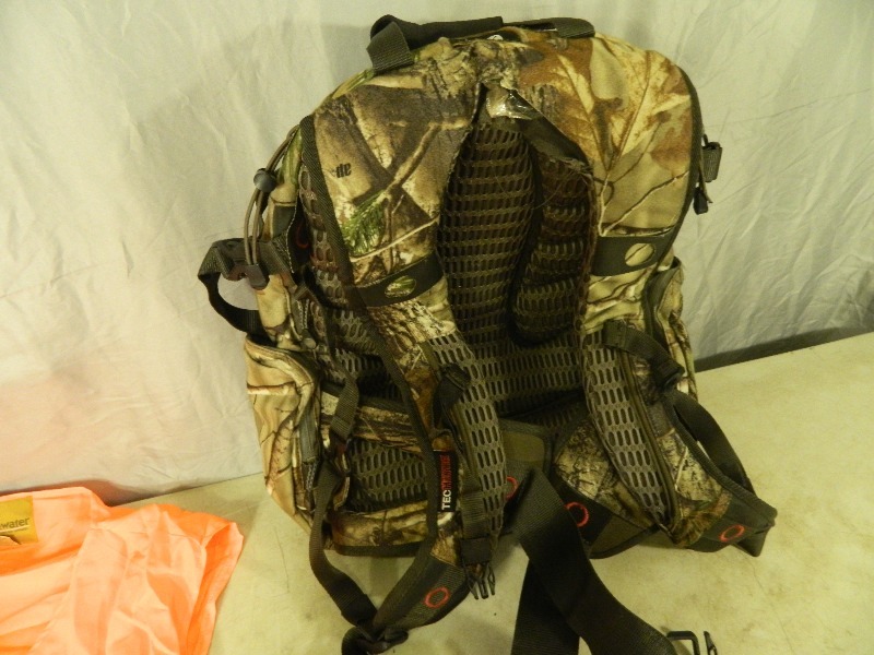 Gander Mountain Techunter Hunting Backpack Tools Lawn and Garden Jewelry Shoes Ammo Estate K BID