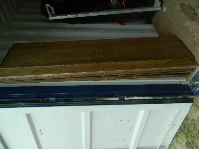 lot 30 image: Wood Shelf Material