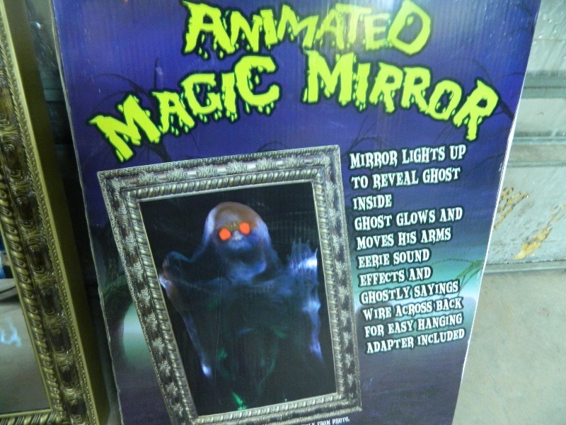 lot 18B image: Animated Magic Halloween Mirror
