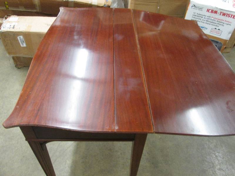 Convertible Desk- fold out to a tab...
