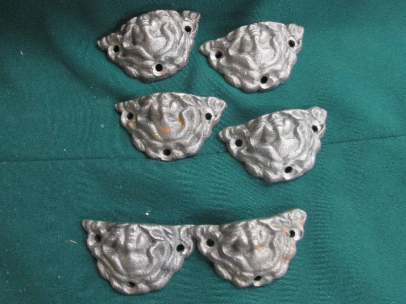 Lot of 6 2.5 inch Cast Iron Holder...