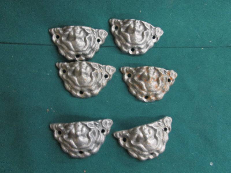 Lot of 6 2.5 inch Cast Iron Holder...