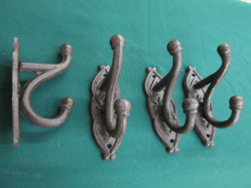 Lot of 4 Cast Iron Hooks 5.25 inche...