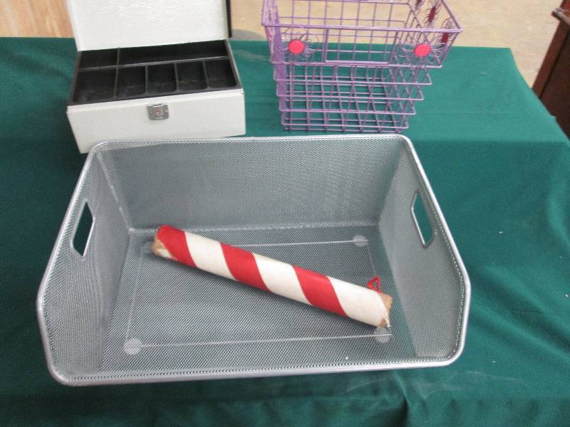 Silver metal mesh bin, purple wire ...