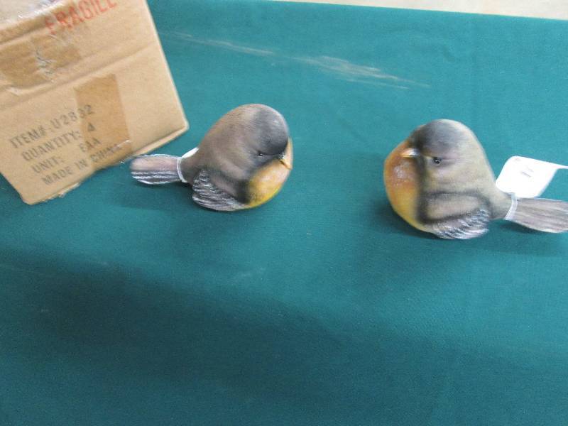 Lot of 4 Assorted Resin Robin Figur...