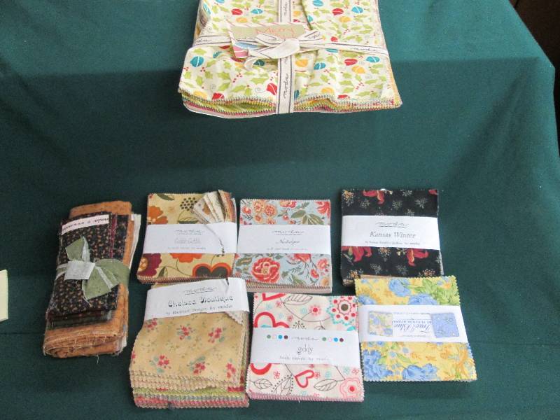 Cut Squares & Coordinated Fabrics i...
