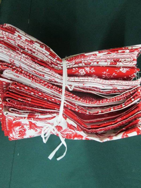 Coordinated Fabric Quilt Set...
