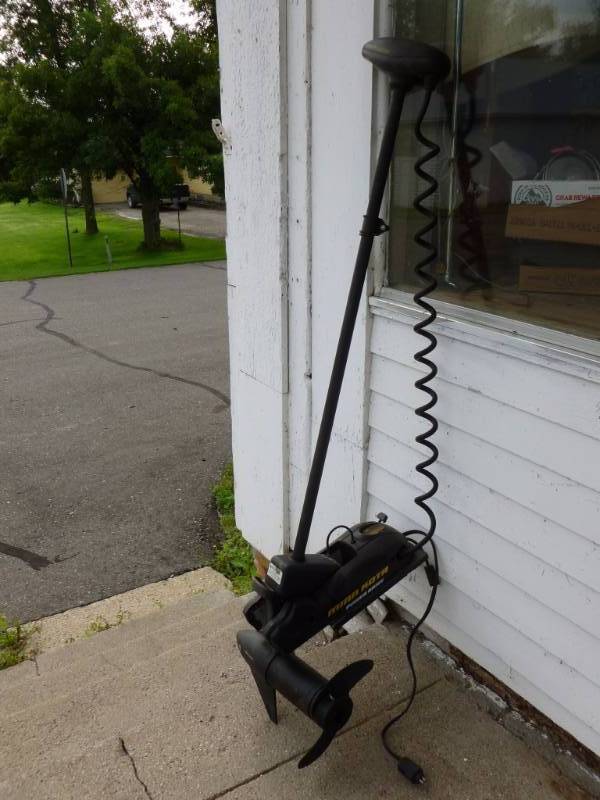 lot 2 image: Minnkota Trolling Motor