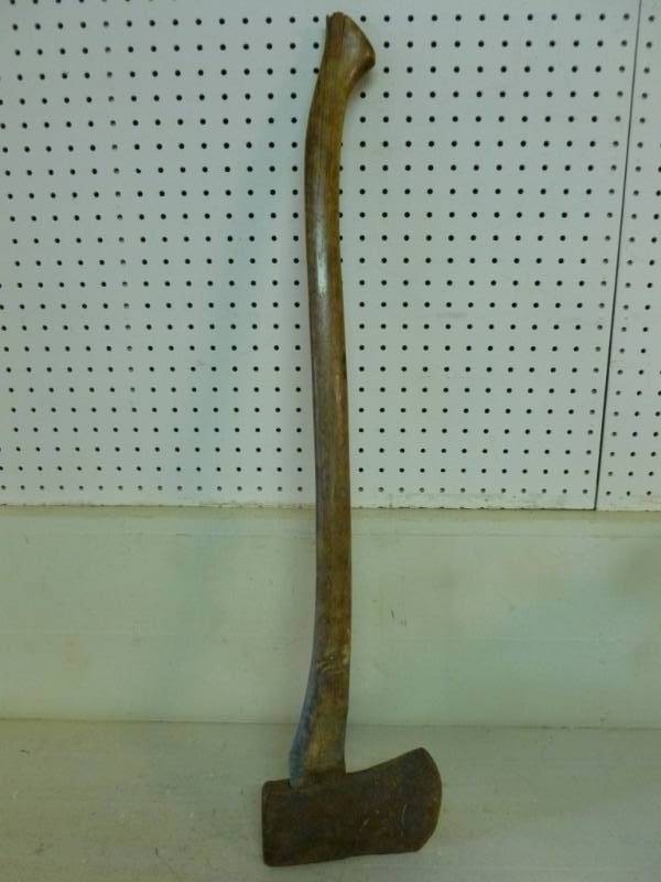 lot 41 image: Ax