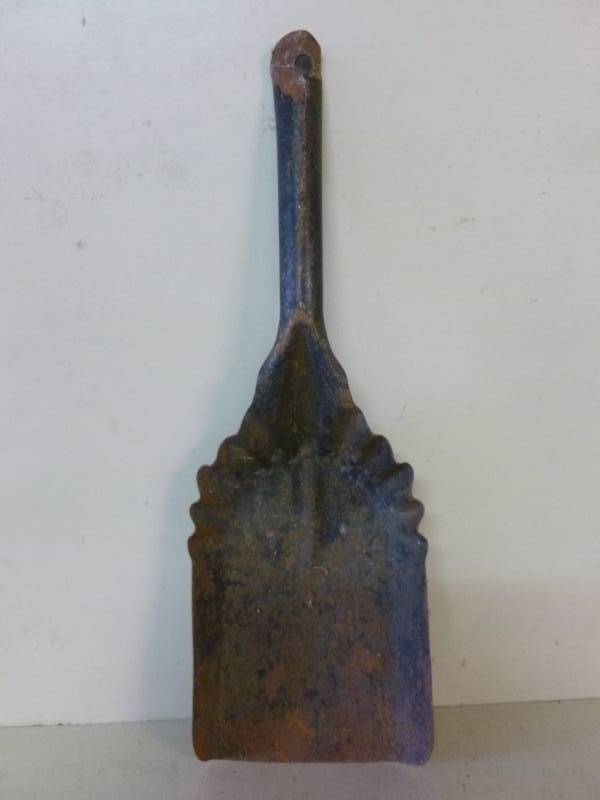 lot 48 image: Vintage Coal Shovel