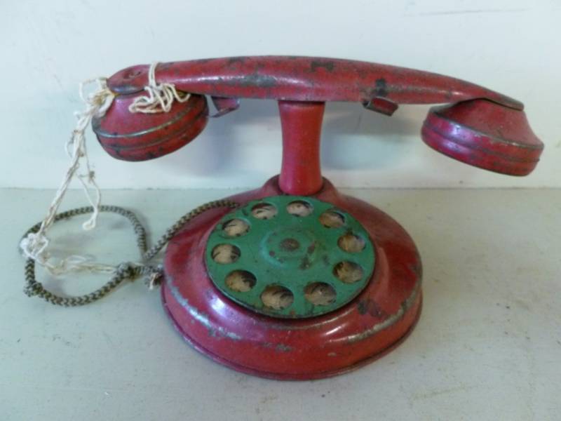 lot 63 image: Vintage Toy