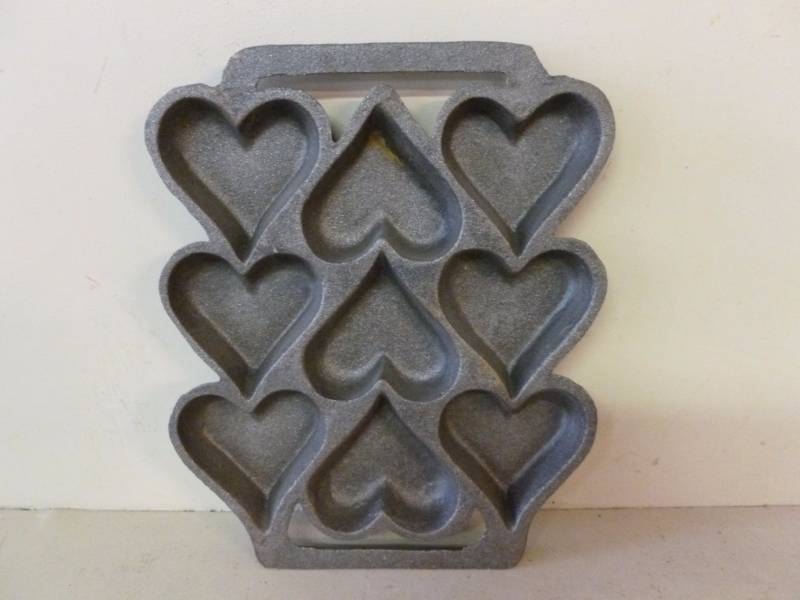 lot 70 image: Cast Iron Pan