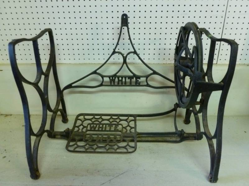 lot 126 image: Antique Sewing Machine Base