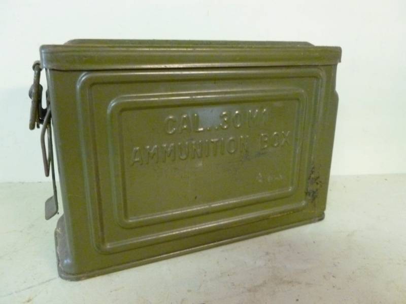 lot 140 image: Ammo Box