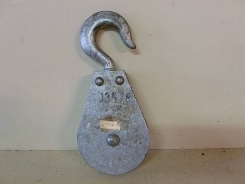 lot 146 image: Pulley