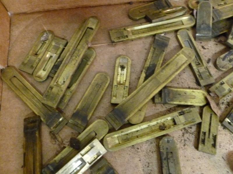 lot 158 image: Vintage Brass Parts