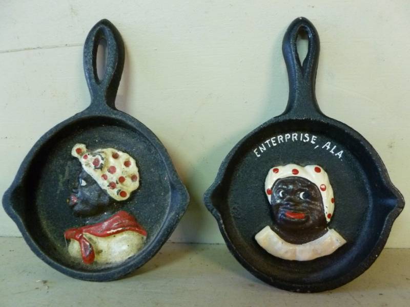 lot 183 image: Souvenir Items
