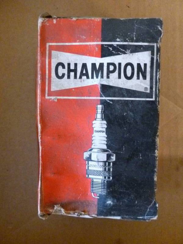 lot 217 image: New Spark Plugs