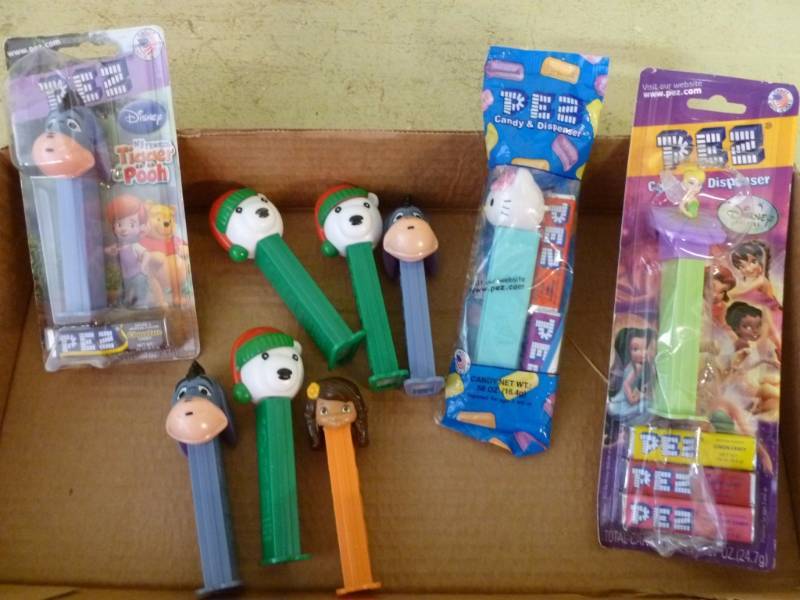 lot 250 image: Pez Dispenser