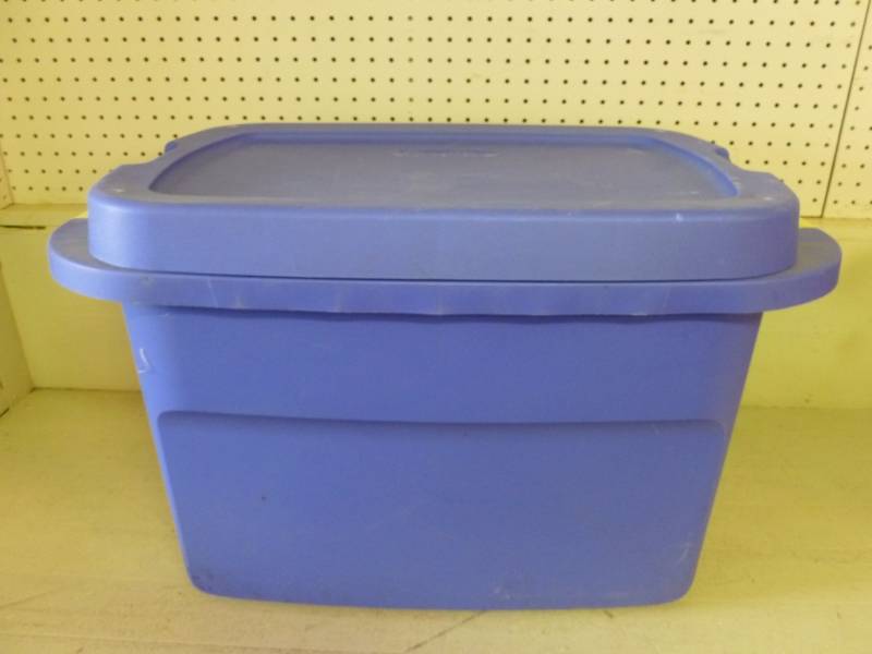 lot 256 image: Storage Tote