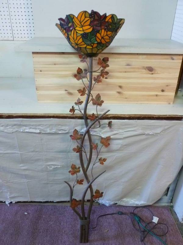 lot 264 image: Wall Lamp