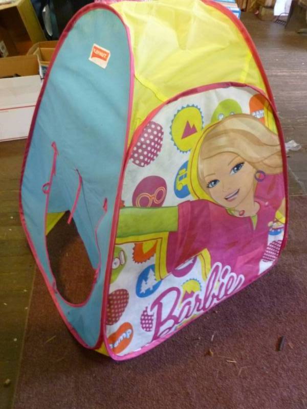 lot 293 image: Barbie Play House