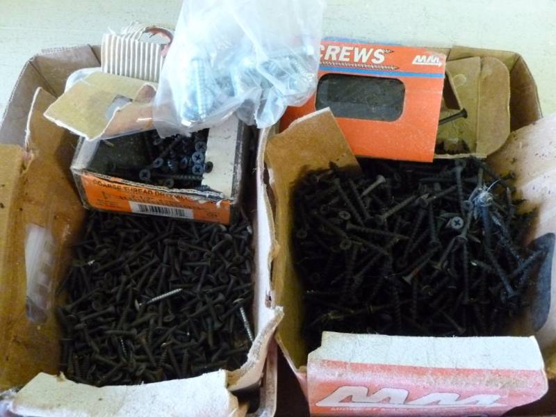lot 306 image: Wood Screws