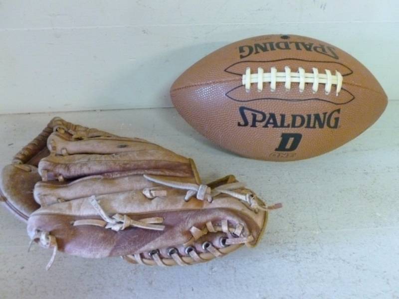 lot 327 image: Sports Balls