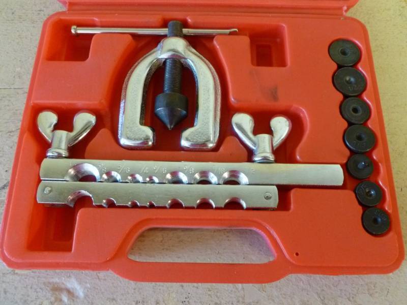 lot 349 image: Flaring Tool Set