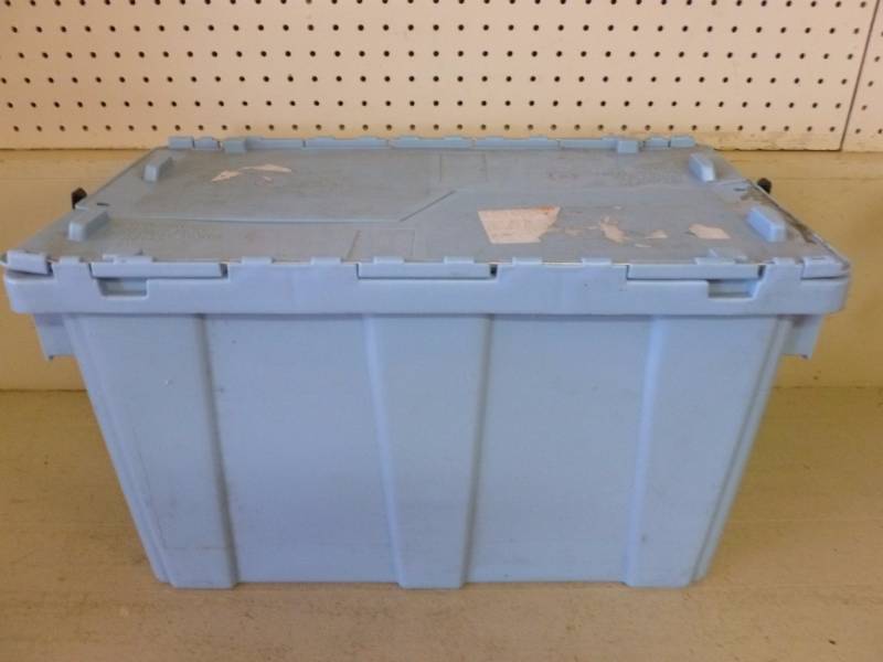 lot 396 image: Storage Tote