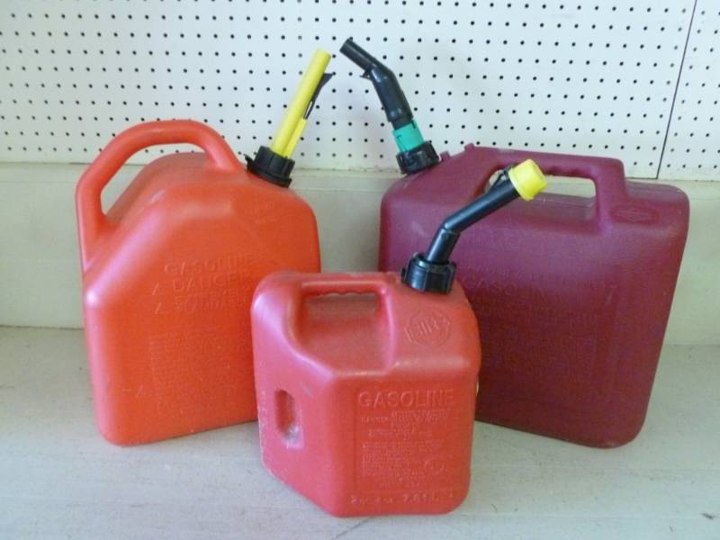 lot 399 image: Gas Cans