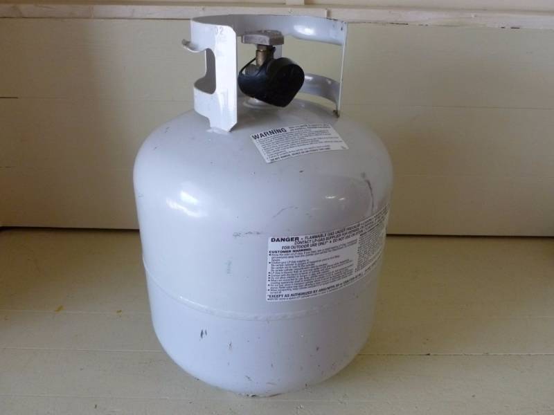 lot 403 image: Propane Tank