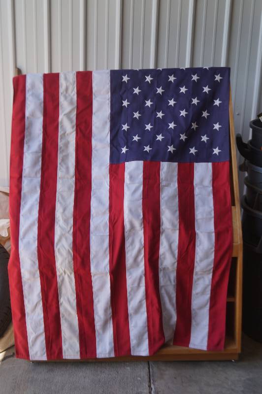 2 American Flags