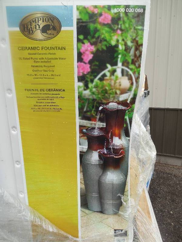 lot 7 image: Ceramic Fountain