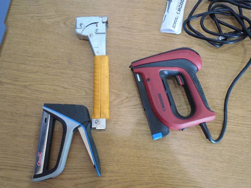 lot 27 image: (3) STAPLER LOT