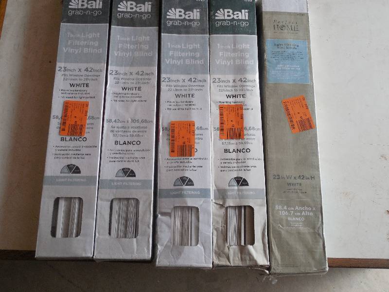 lot 28 image: (5) BALI 1 ALUMINUM WINDOW BLIND LOT