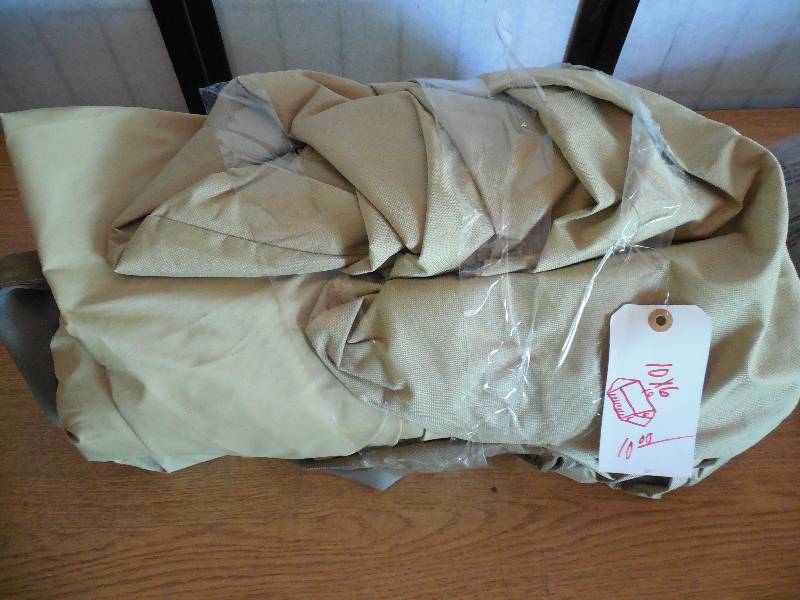 lot 70 image: 10X6 CANVAS