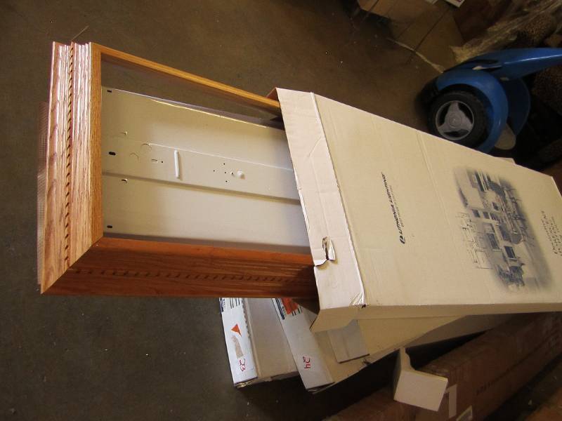lot 26 image: Dentil 1-12 ft. x 4 ft. 4-Light Fl...