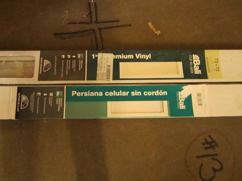 lot 37 image: 2 boxes of 1 foot premium vinal 72...