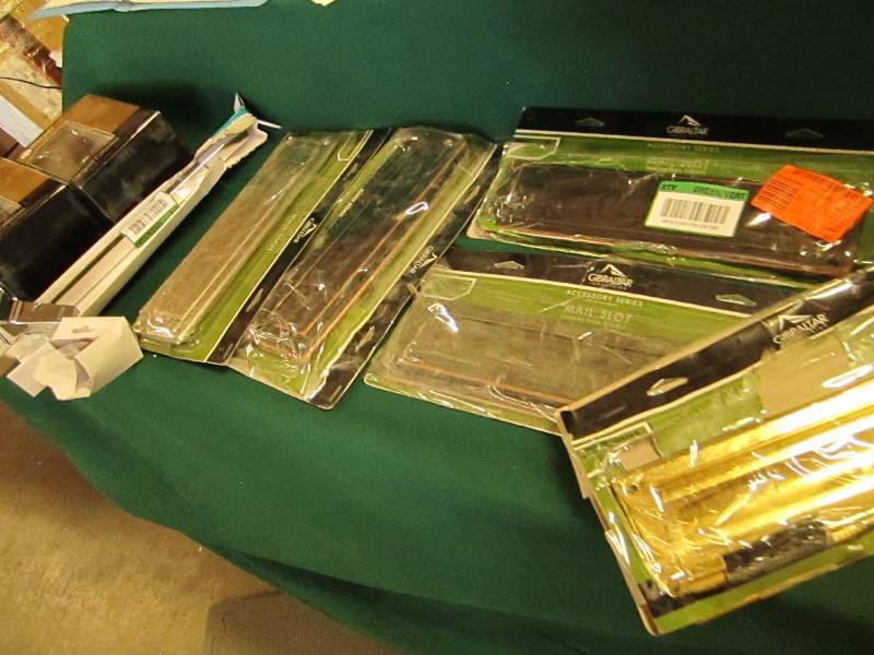 lot 59 image: Mixed lot of Mailbox slots, towel b...