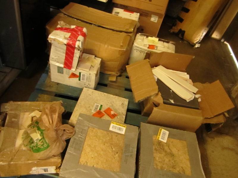 lot 67 image: Pallet of mixed tile some are damag...