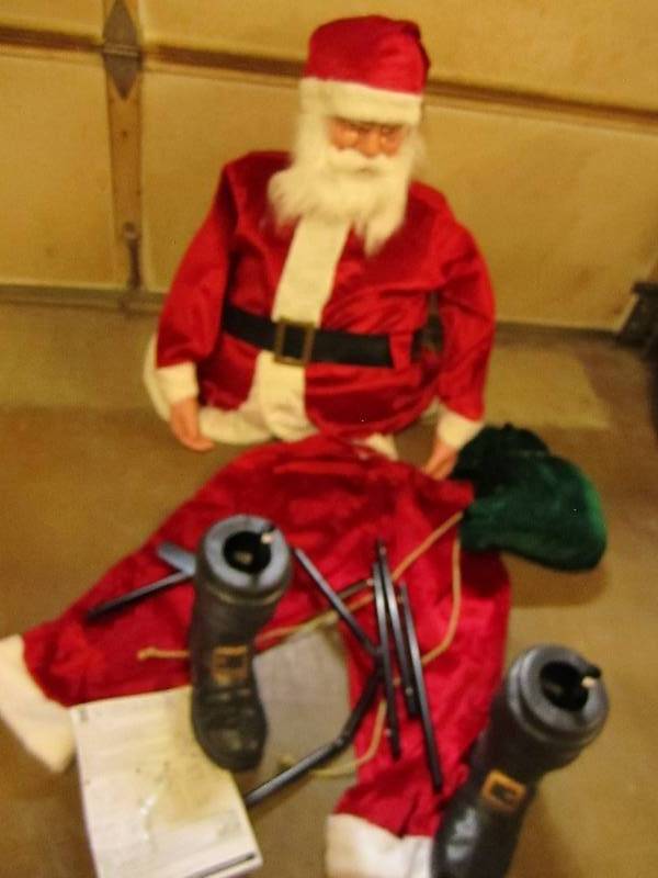lot 90 image: 72 animated singing santa ...