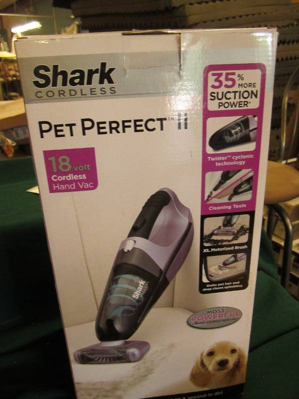 lot 99 image: Shark chordless per perfect 2 18 vo...