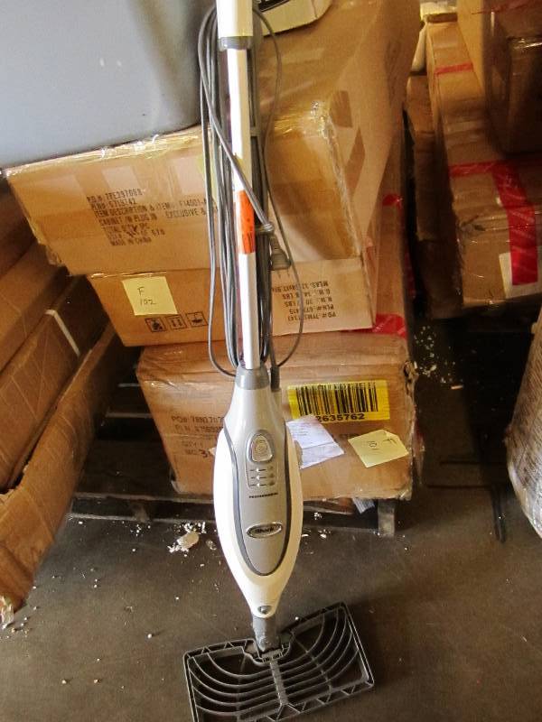 lot 104 image: Shark steam pocket vacuum ...