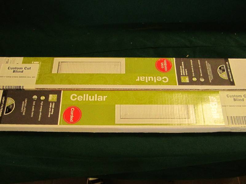 lot 112 image: 2 Celular custom cut blinds ...