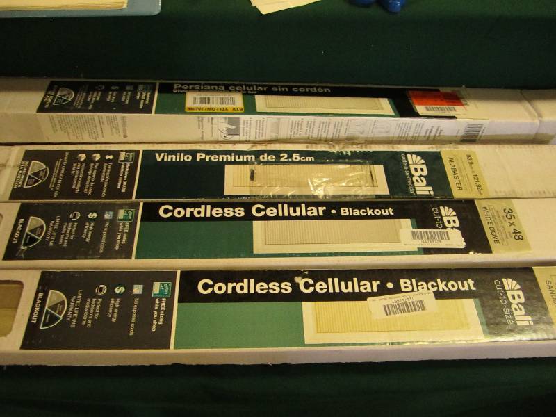 lot 113 image: 4 mixed lot of blinds assorted size...